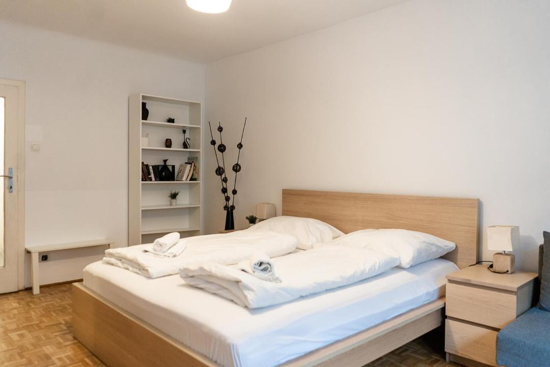 Central Living - Stephansdom Apartments Viyana Oda fotoğraf